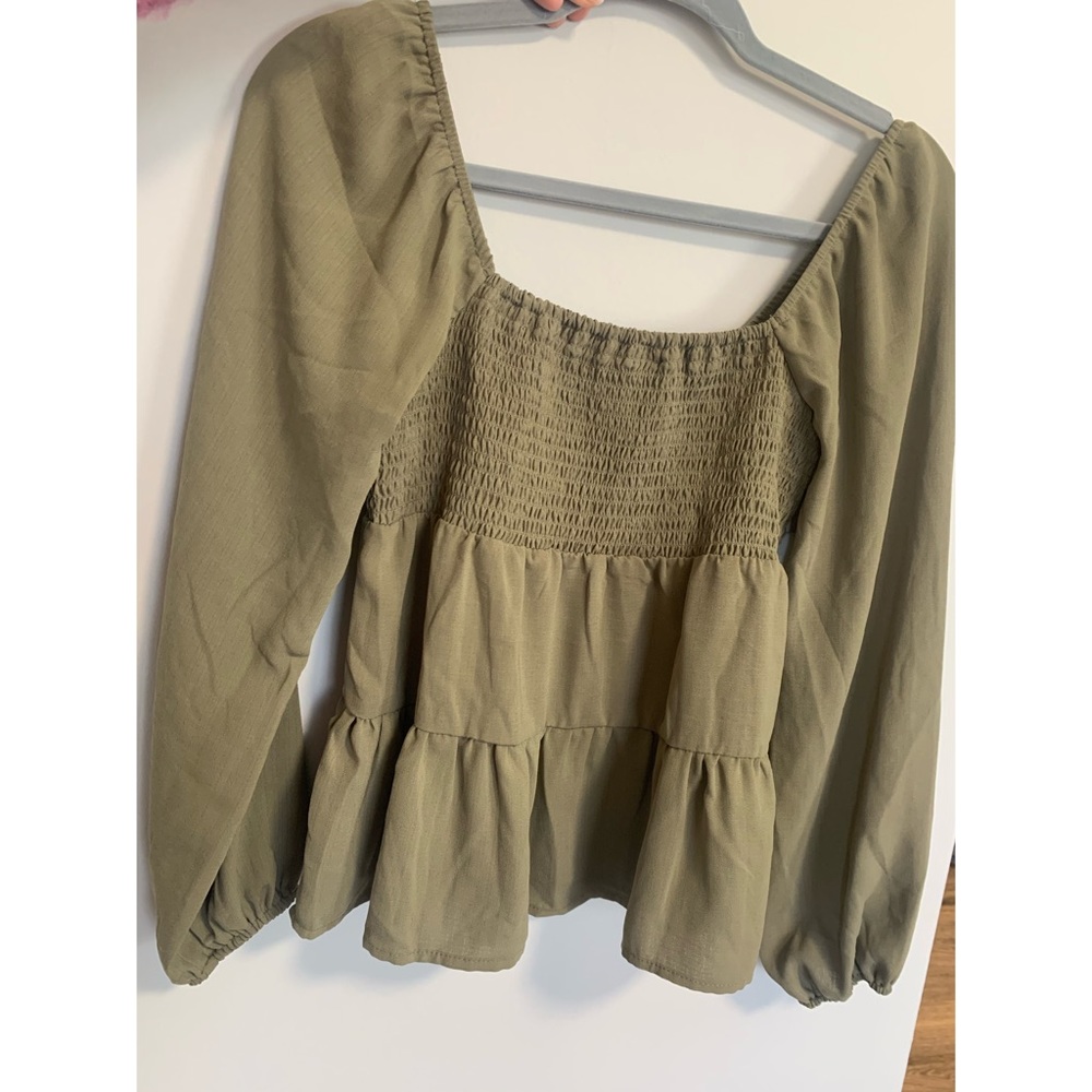 Vestique puff shoulders olive top